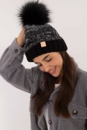 Czapka Model JK-CZ-52.17 Black - Rue Paris Czapka Model JK-CZ-52.17 Black - Rue Paris