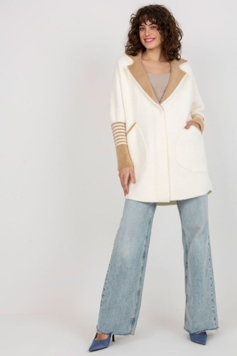 Płaszcz Damski Model MBM-PL-2001.95P Ecru - MBM Płaszcz Damski Model MBM-PL-2001.95P Ecru - MBM