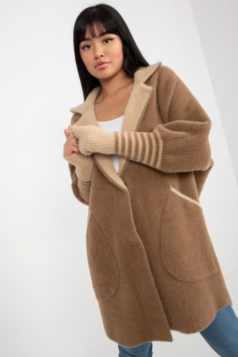 Płaszcz Damski Model MBM-PL-2001.95P Light Brown - MBM Płaszcz Damski Model MBM-PL-2001.95P Light Brown - MBM