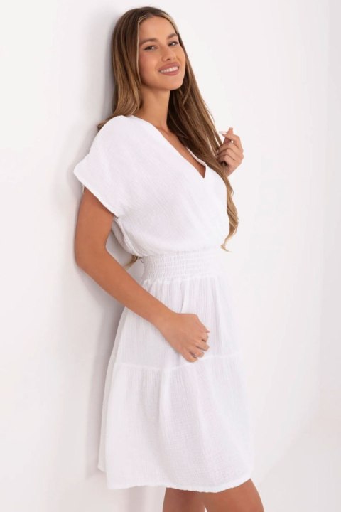 Sukienka Model MI-SK-92160.00 White - Italy Moda