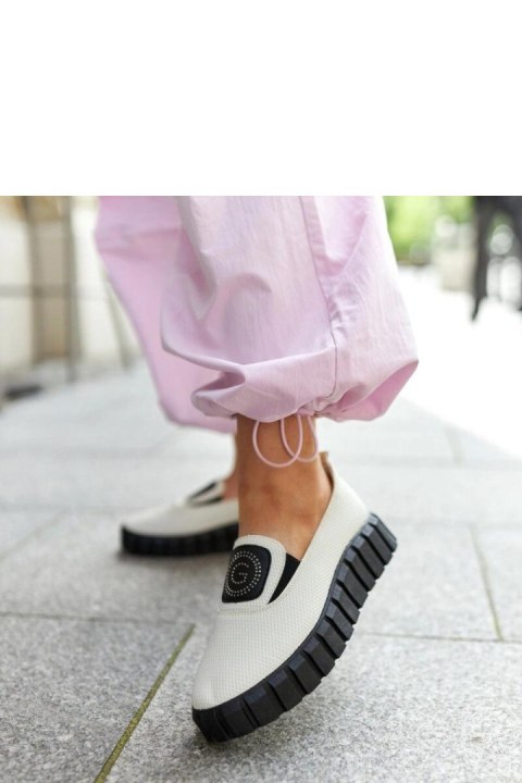 Beżowe półbuty na masywnej podeszwie Teska - Solea Beżowe półbuty na masywnej podeszwie Teska - Solea