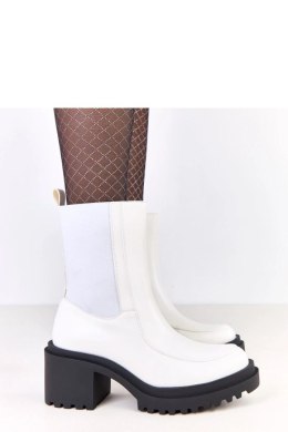 Botki Model Jarley D8901 White - Solea