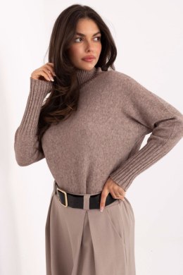 Golf Damski Model IT-SW-8003.18P Dark Beige - Rue Paris