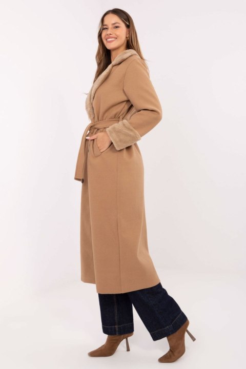 Płaszcz Damski Model IT-PL-4602.01P Camel - Rue Paris Płaszcz Damski Model IT-PL-4602.01P Camel - Rue Paris