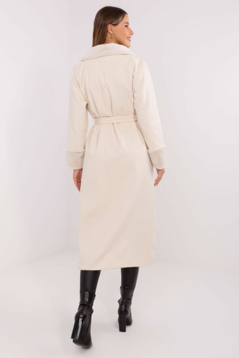 Płaszcz Damski Model IT-PL-4602.01P Ecru - Rue Paris Płaszcz Damski Model IT-PL-4602.01P Ecru - Rue Paris