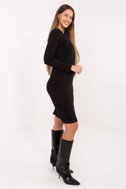 Sukienka Model RV-SK-A1050.08 Black - Rue Paris