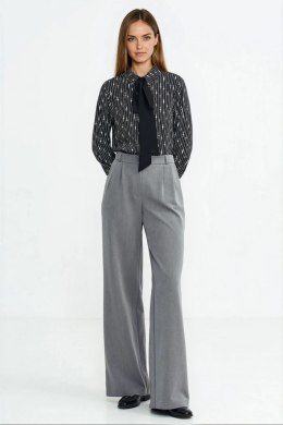 Bluzka z szarfą pod szyją B211 Wzór Koralik/Black - Nife