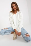 Sweter Damski Model LC-SW-0332.17 Ecru - Rue Paris Sweter Damski Model LC-SW-0332.17 Ecru - Rue Paris